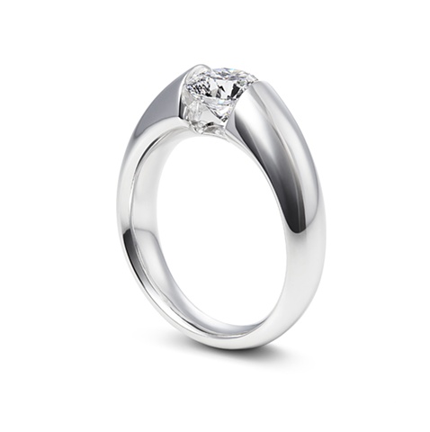 Brillaint Cut diamond faux tension set