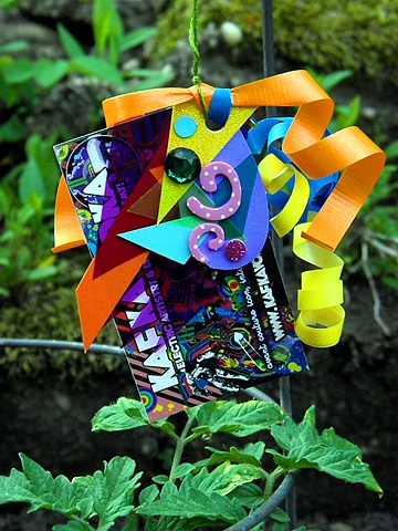 Doomblumen, Flowers of Doom series featuring accessories by Kafka Vodka