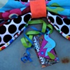 Huge bow and tag, closeup 