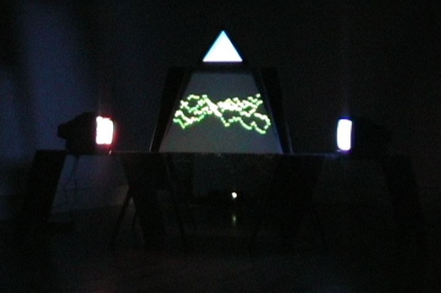 Devils Triangles (Reprise), Installation shot