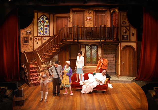 Noises Off set design by Sean Fanning