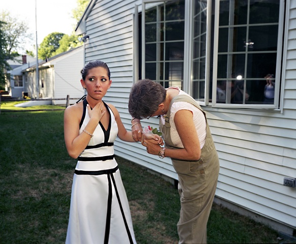 Corsage Crisis, 2004