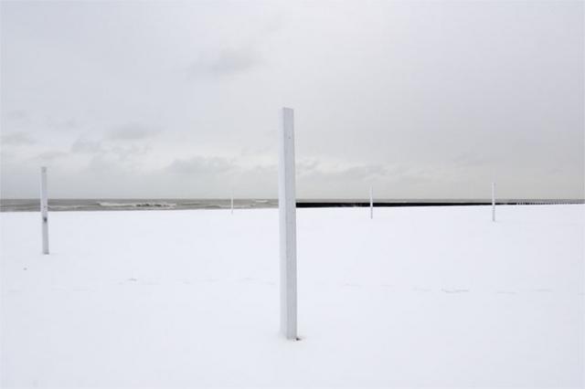 white posts 6