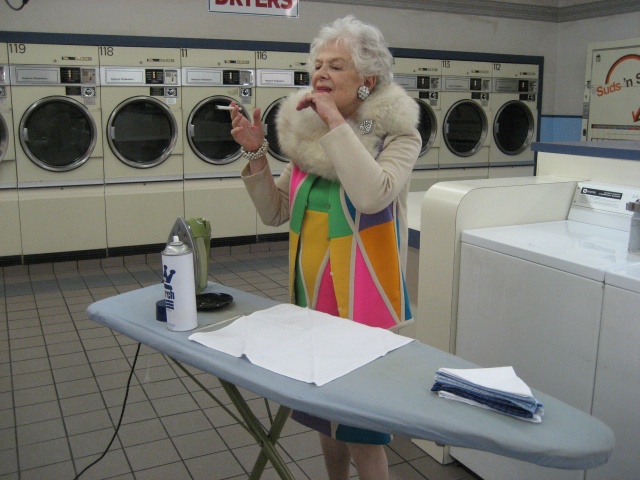Nana in the Laundromat