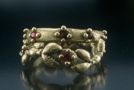 Crab Claw Wedding Set