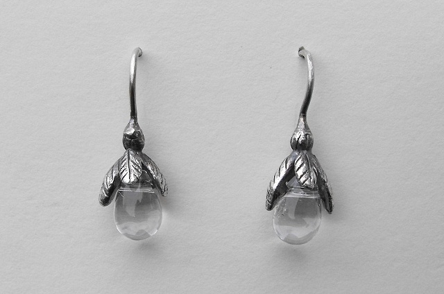 Glass Droplet Bud Earrings
