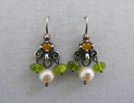 Trembling Earrings