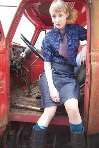 pencil skirt with pouch pockets