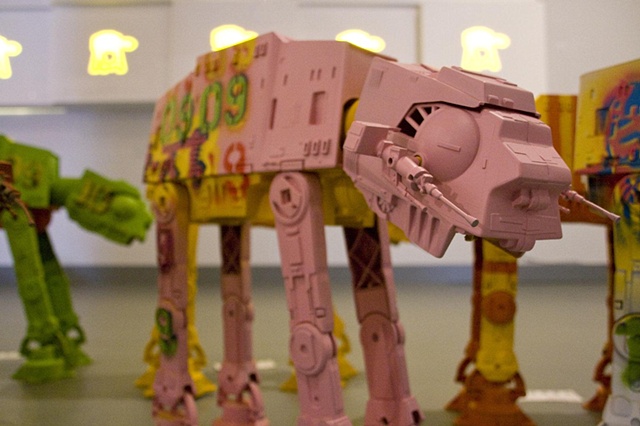 AK-AT : Pink Graff
