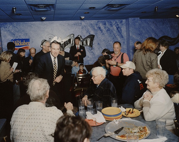 Meet Mike Huckabee Lunch, Doughy Joey�s Peetza Joint, Waterloo, Iowa.  November 7, 2007