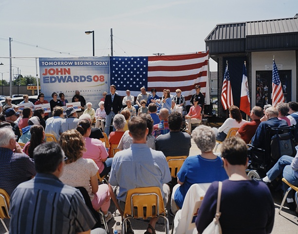 Elizabeth Edwards introduces John, New Hampton, Iowa.  May 27, 2007