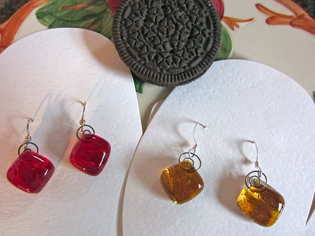 Classic Pillow earrings...
$24 each pair or 2 pair for $36
fused glass with silver ear wires
1/2" x 1/2"
