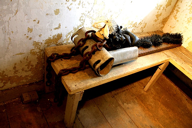 Installation at "Ode Hotel" at the Wassaic Project