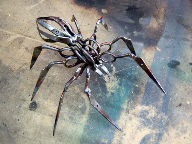 Large Scissor Spider