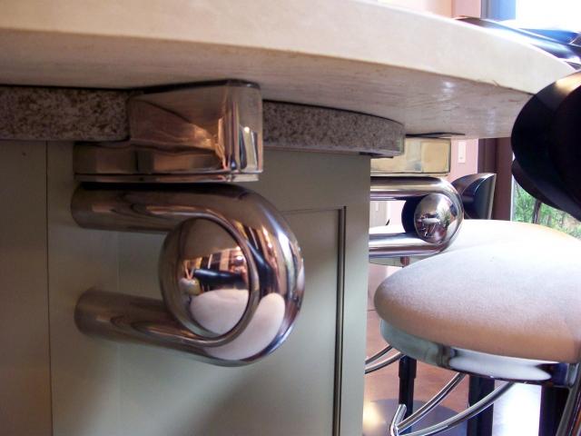 Symphony Showhouse Brackets 3