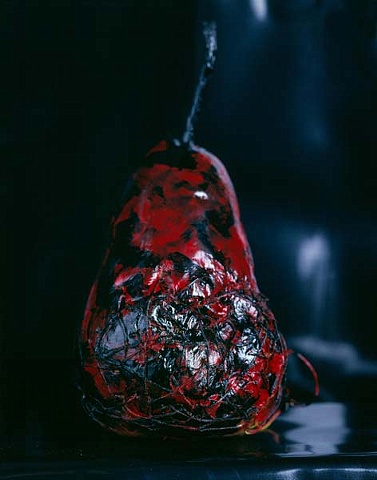 Black Red on Vinyl Pear