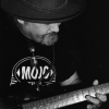 CARLOS GUITARLOS (2)