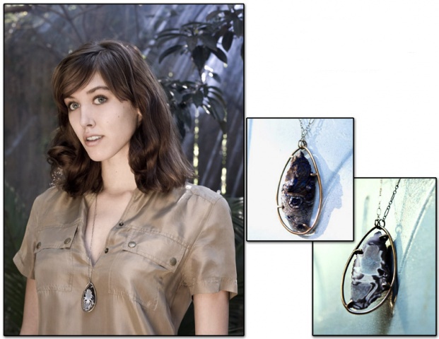 Mary's Necklace