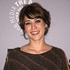 lizzy caplan at premiere of party down season 2