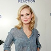 sara paxton at comicon