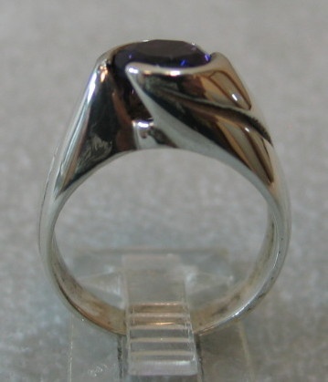 STERLING UP SWIRL RING WITH AMETHYST