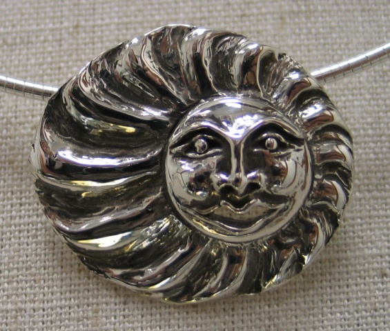 STERLING SUN FACE SLIDE PENDANT