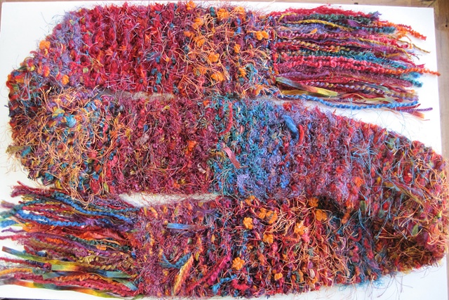 KNITTED SCARF