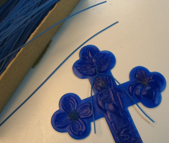 WAX WIRES ADDED TO BUILD VINES
