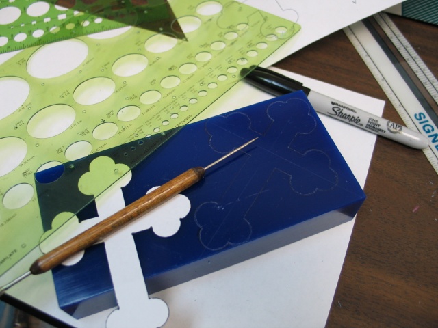SCRIBED PATTERN ON WAX BLOCK
