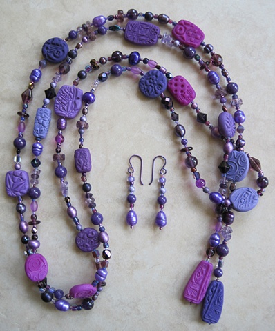 TEXTURED PURPLE LARIAT