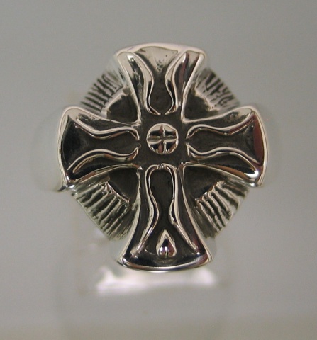 HR51 CROSS OF IONA Ring