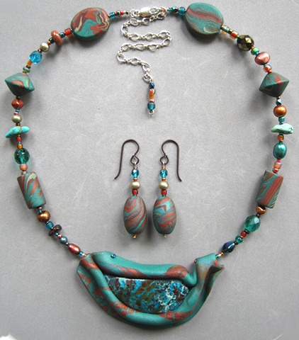 CHRYSOCOLLA & POLYMER PENDANT BEADED NECKLACE SET