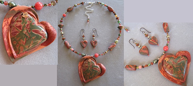 RED CREEK JASPER HEART PENDANT IN POLYMER ON BEADED NECKLACE