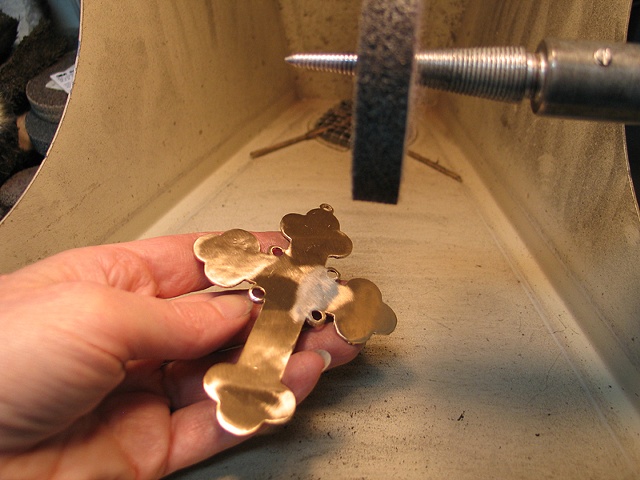 ACHIEVING SMOOTH SANDED BACK FINISH