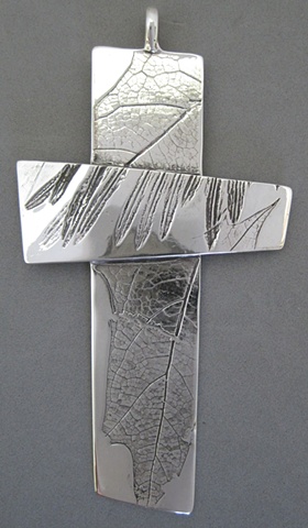 STERLING SILVER IMPRESSION CROSS