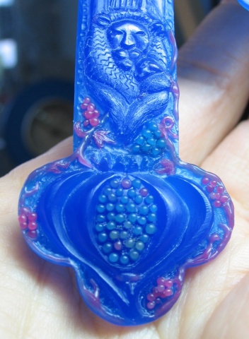 BOTTOM VINE DETAILS