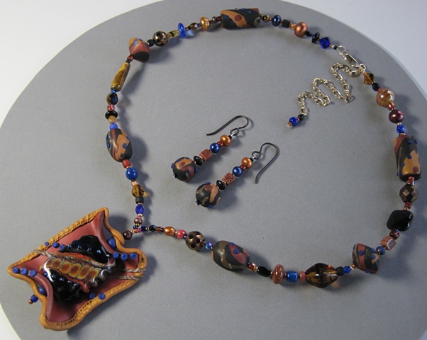 POLYMER CLAY BEADED NECKLACE SET WITH LAMPWORK BEAD