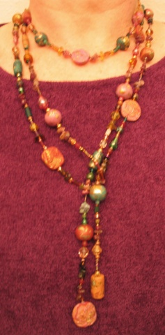 LARIAT WITH SHORT STRAND