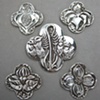 5 QUATREFOIL DESIGNS