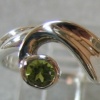 R7 STERLING RING W/ PERIDOT