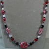 RED BLACK AND WHITE 
SHORT BEAD SET
