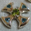 H41 SMALL CANTERBURY CROSS PERIDOT W/ BLUE TOPAZ