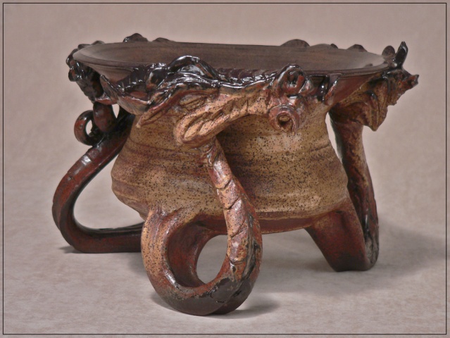 "Three Dragon Caldron"