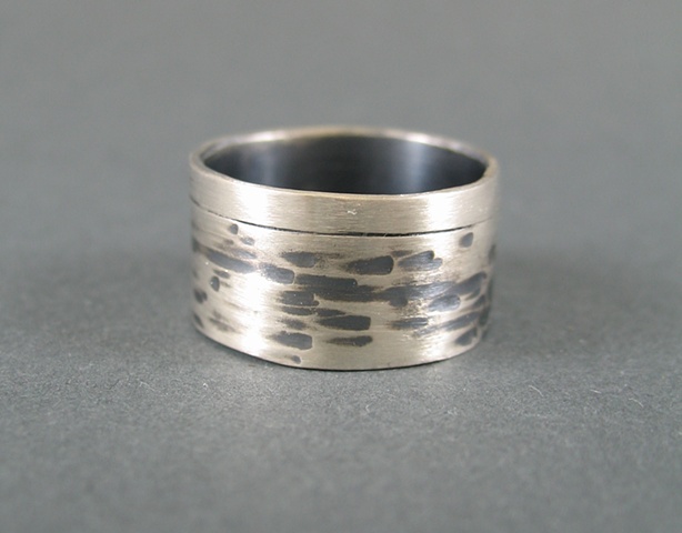 Double Band With Oxidized Texture