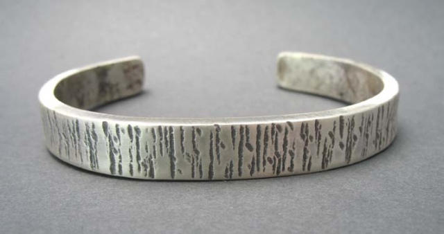 Chased Cuff