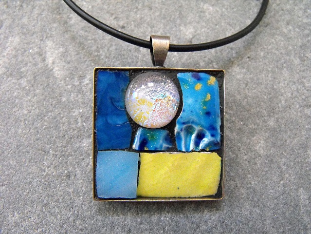 SANTA CRUZ - MOSAIC PENDANT
