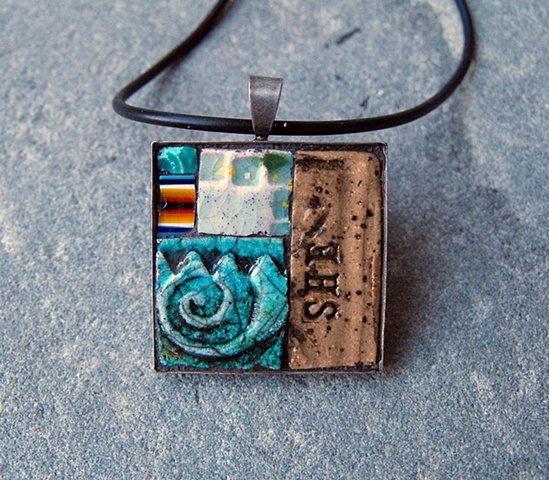 SHE - MOSAIC PENDANT
