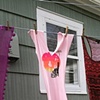 Clothesline wears "too shea" well.