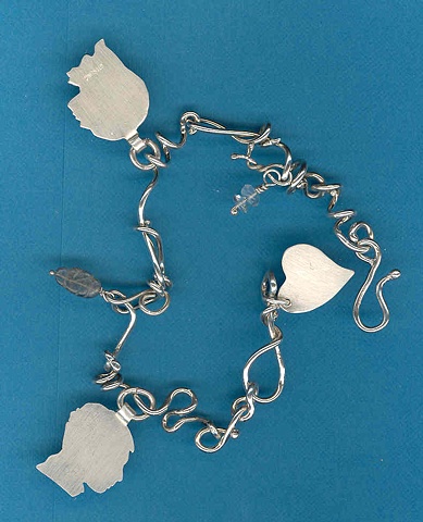 custon charm braclet 