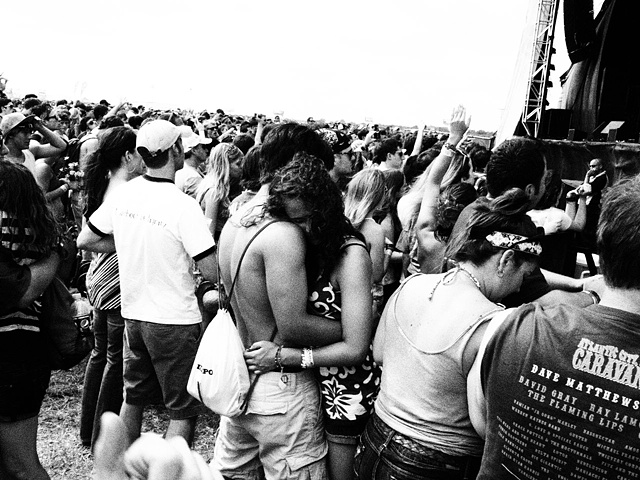 DMB Caravan Festival music lovers